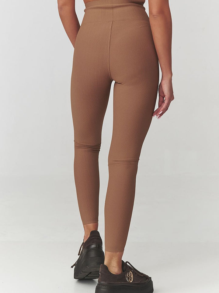 Long leggings model 220768 Makadamia-2